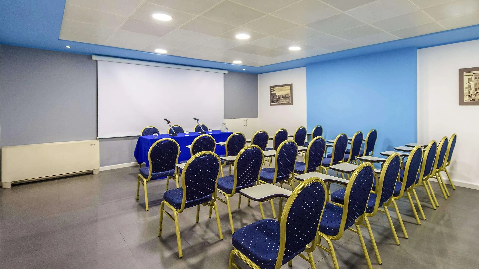 Ibis Styles Palermo Cristal Hotel 4*,  Italy