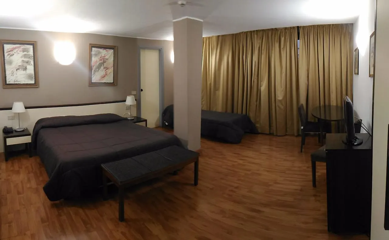 Ibis Styles Palermo Cristal Otel