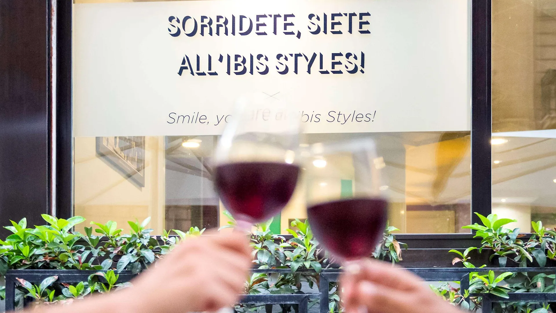Отель Ibis Styles Palermo Cristal 4*,