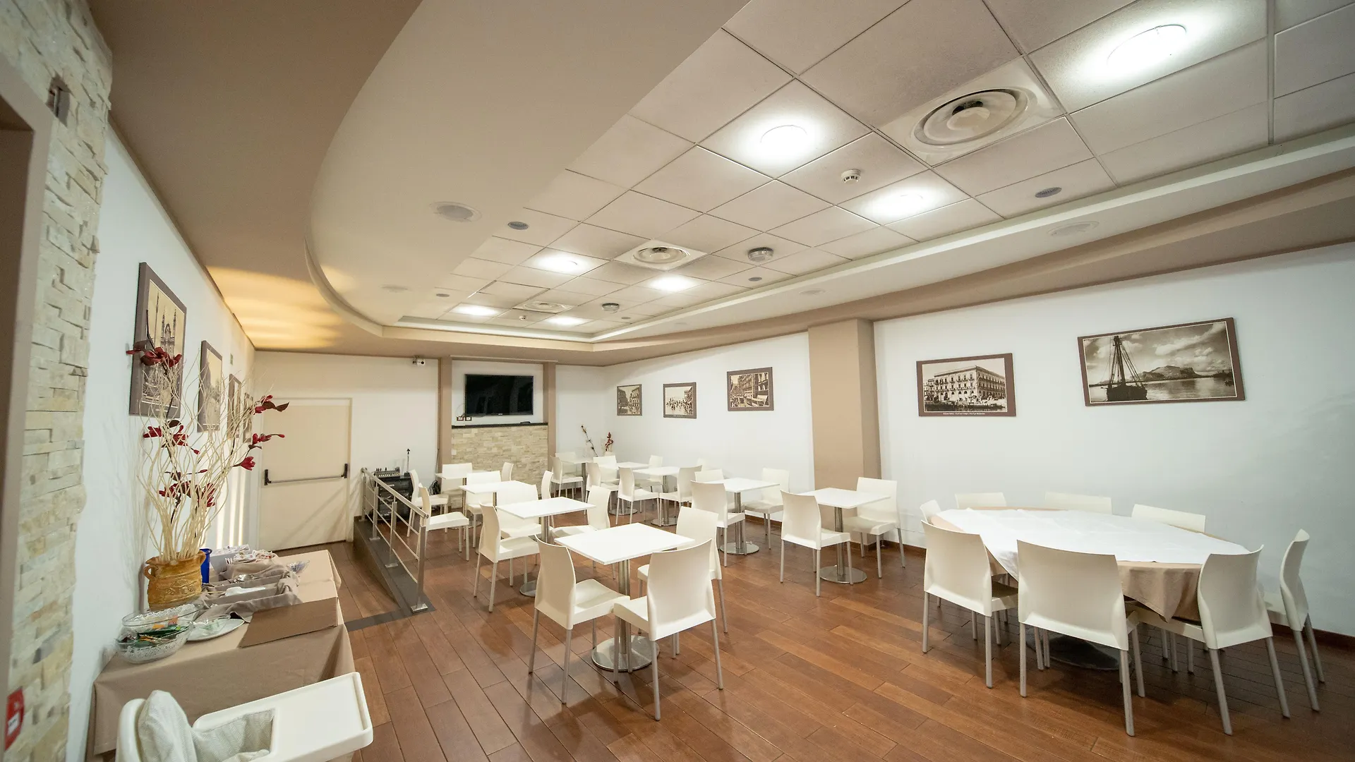 Отель Ibis Styles Palermo Cristal 4*,  Италия