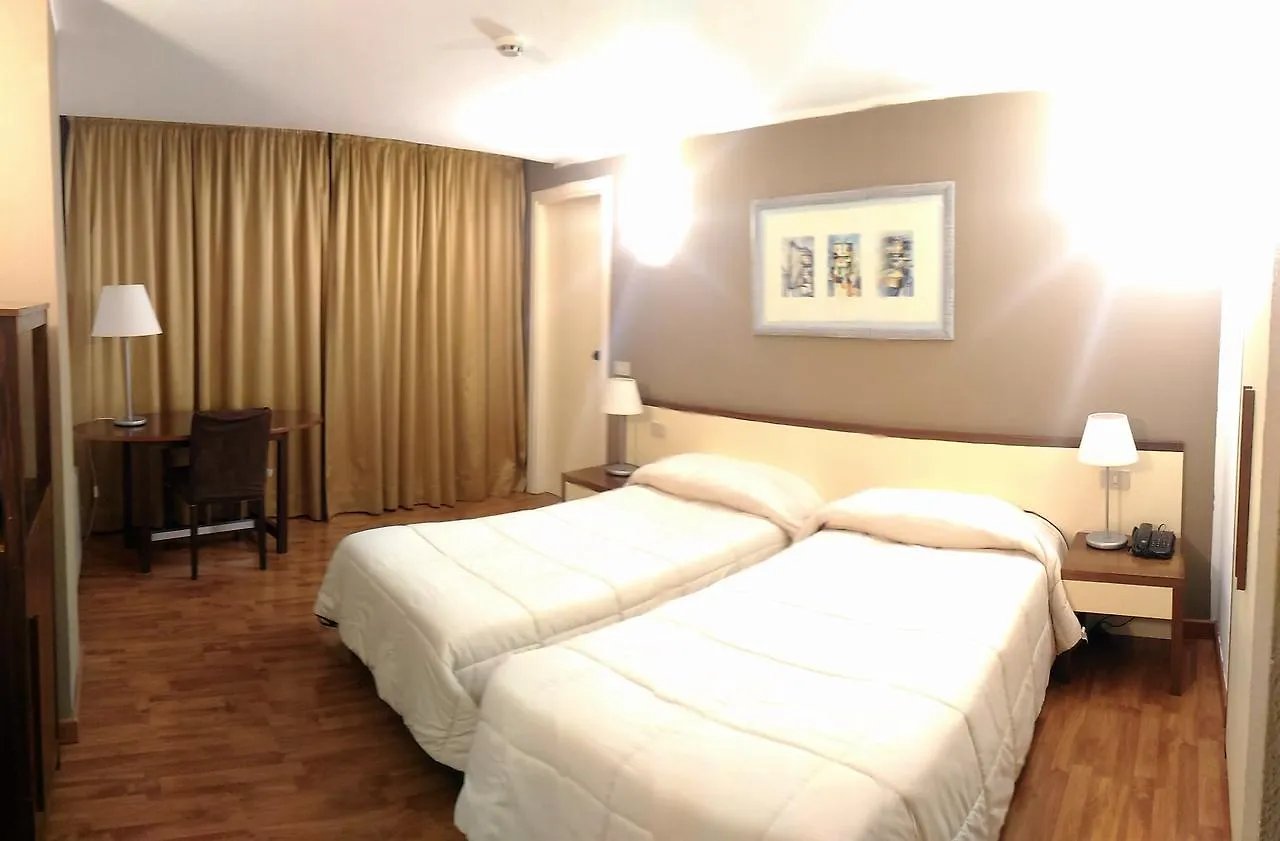 Отель Ibis Styles Palermo Cristal