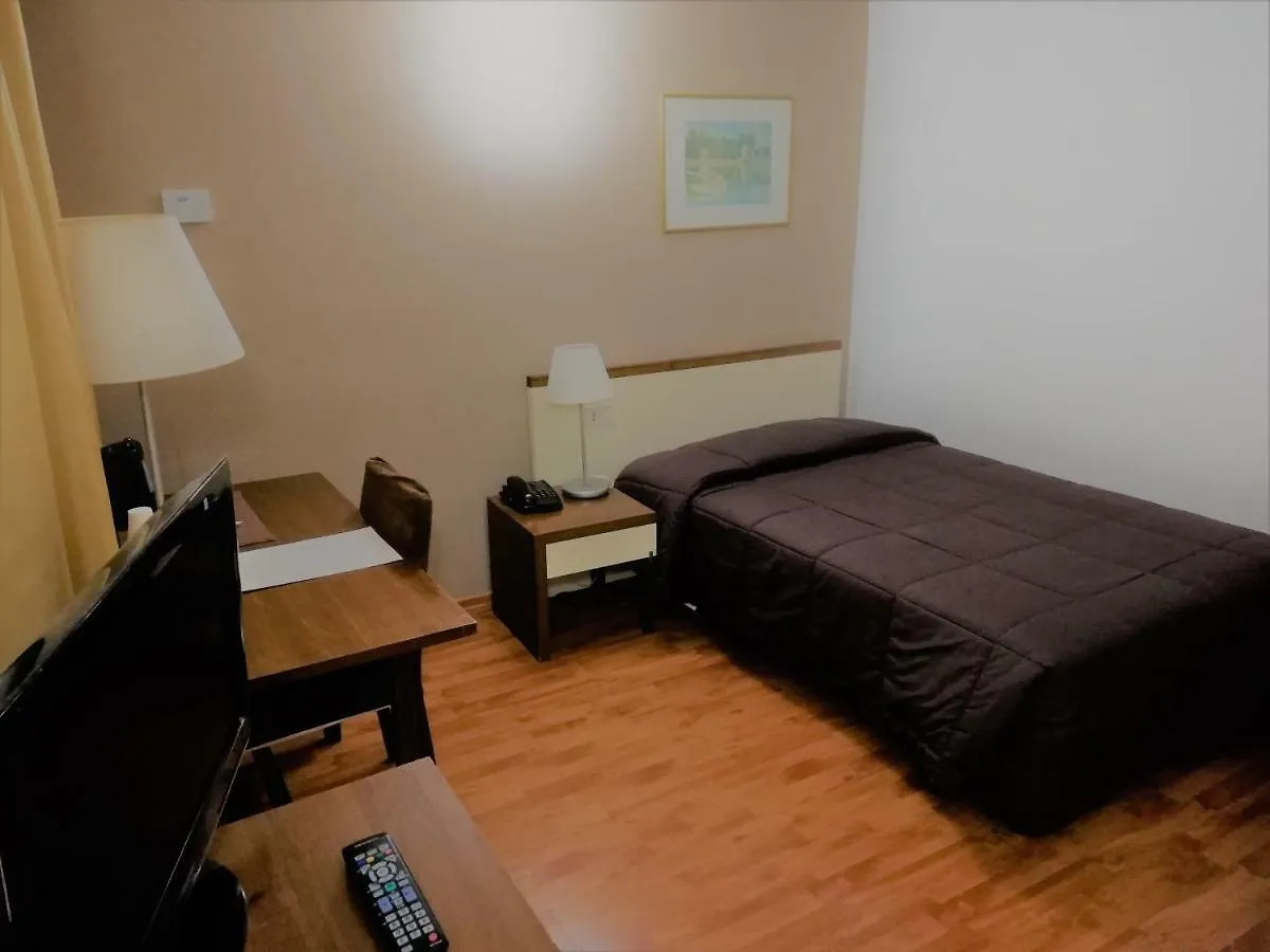 Отель Ibis Styles Palermo Cristal