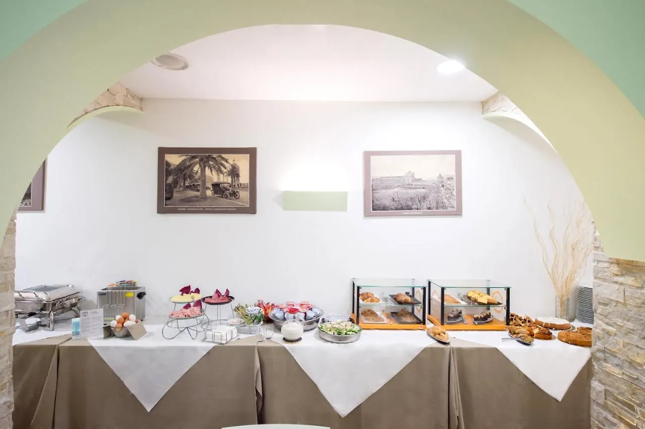 Отель Ibis Styles Palermo Cristal 4*,